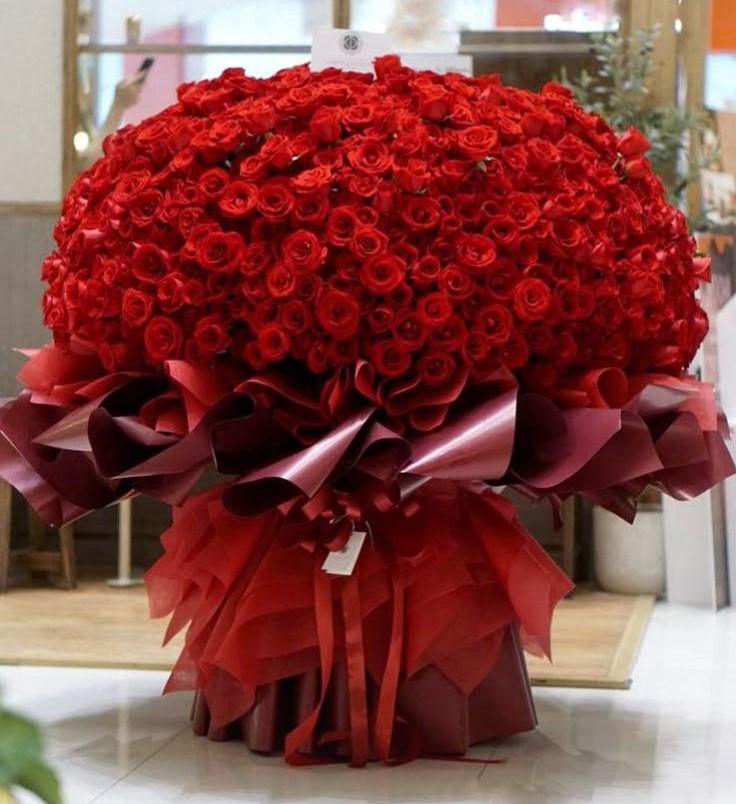 Bó Hoa 1000 Bông Hồng Màu Đỏ