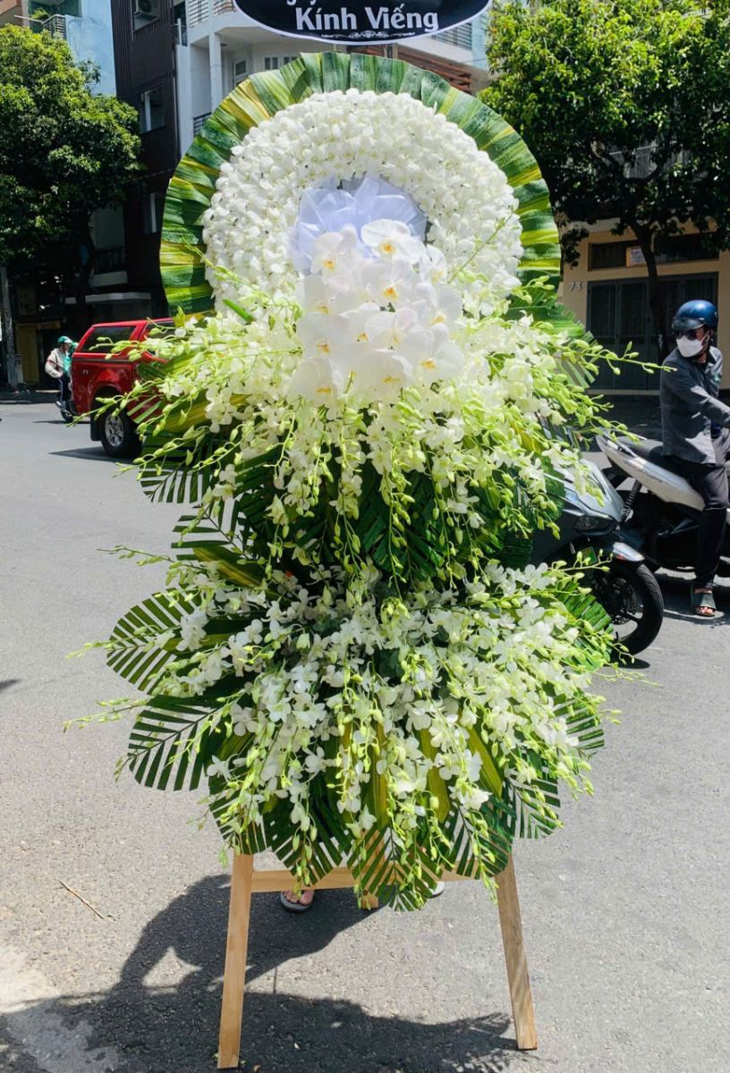Đặt Hoa Đám Tang Bình Chánh