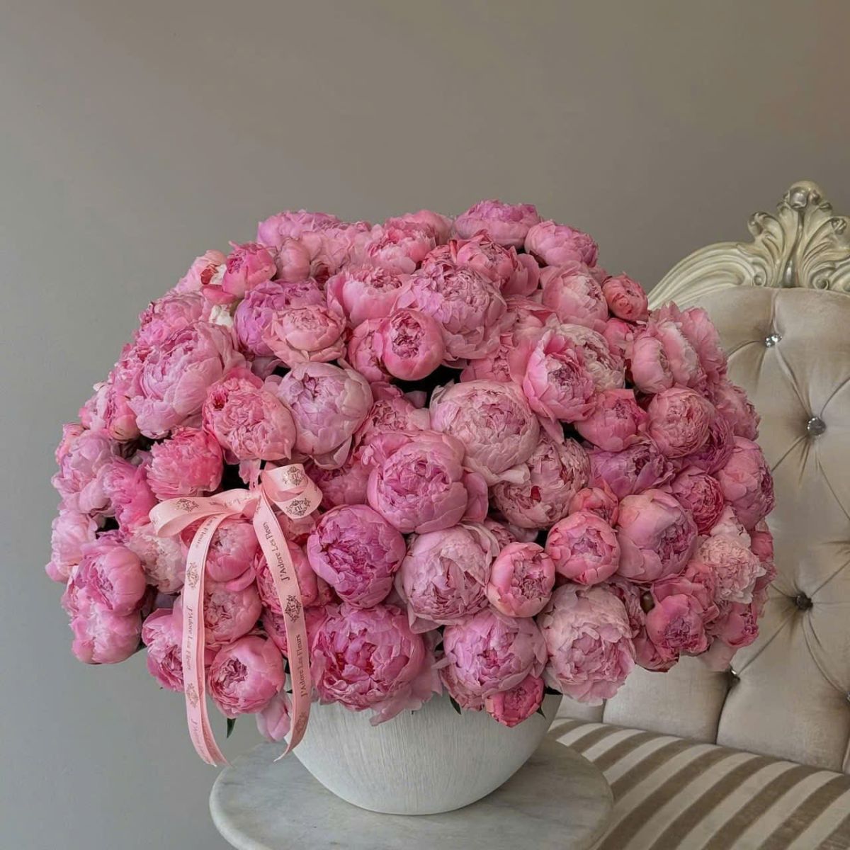 Giỏ Hoa Mẫu Đơn Tông Màu Hồng Pastel