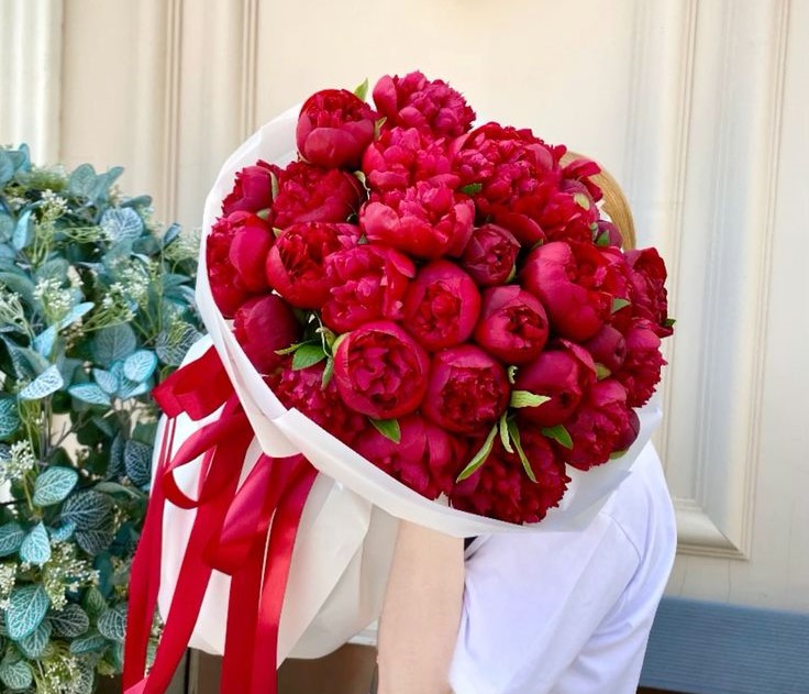 Bó Hoa Mẫu Đơn Màu Đỏ