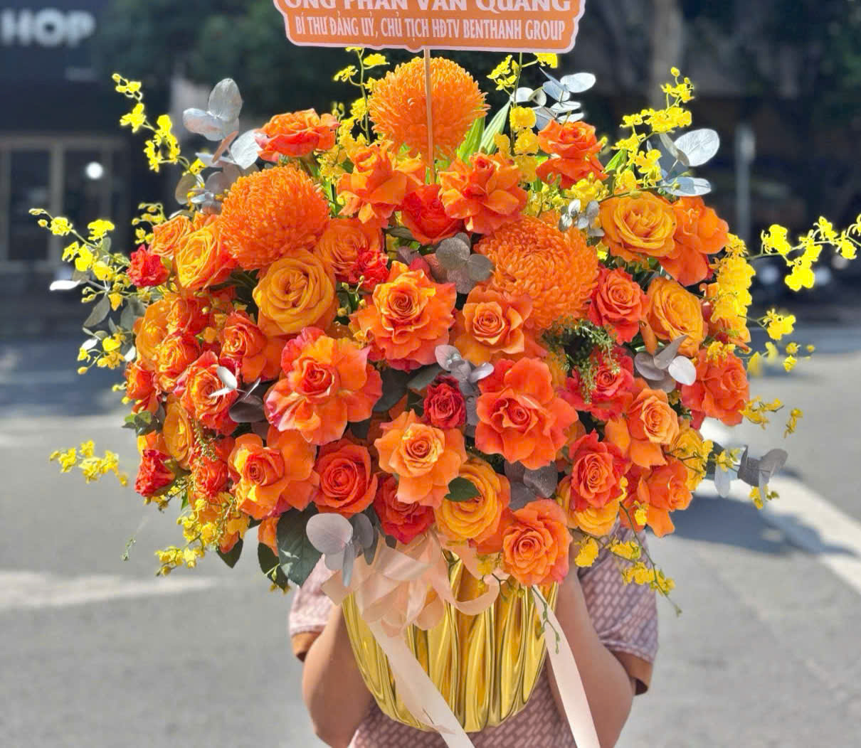 Mẫu Giỏ Hoa Tông Màu Cam
